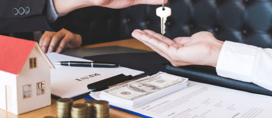 passer par une agence immobilière pour vendre son bien